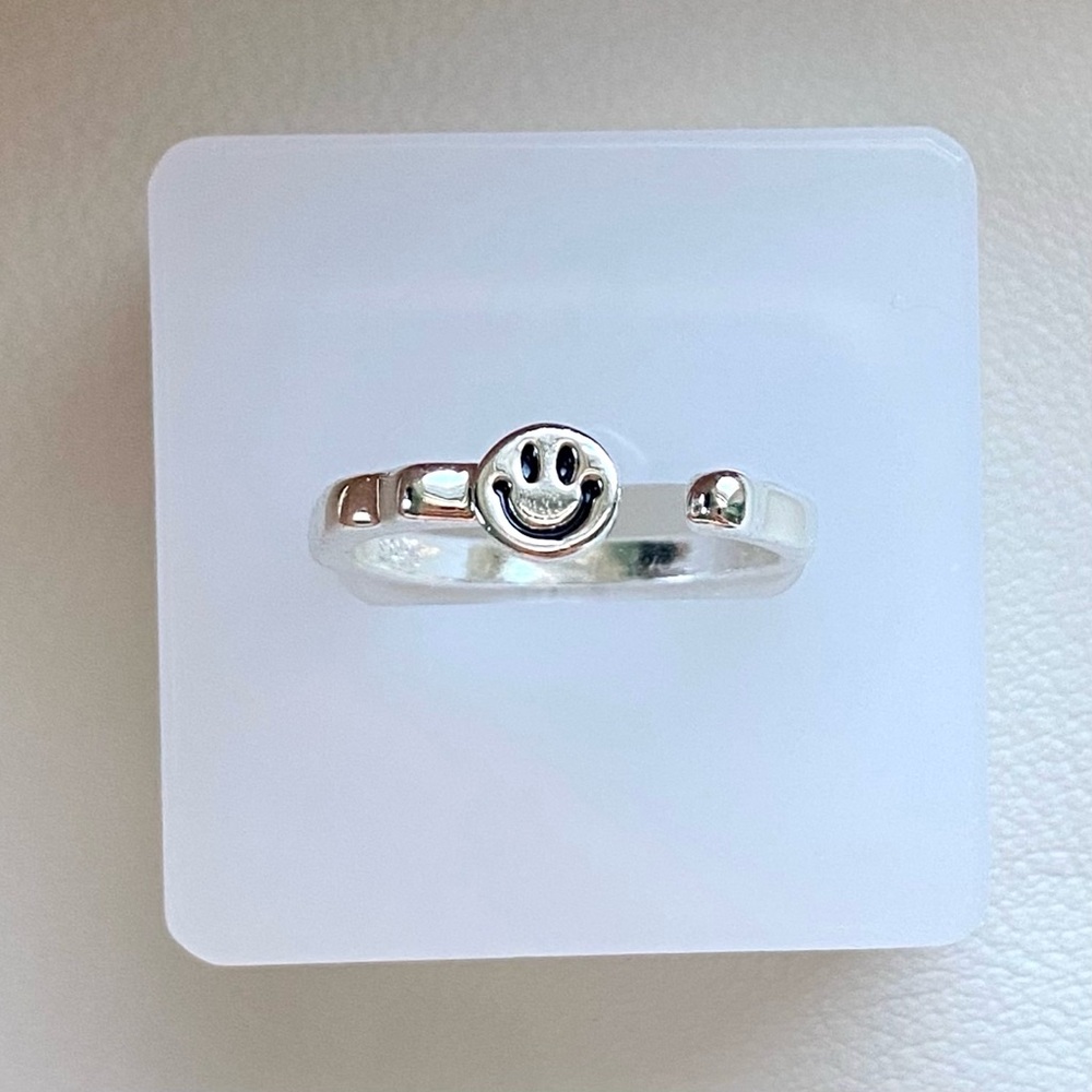 Silver Smiley Face Ring